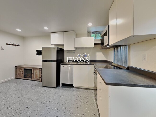 Building Photo - 9222 117th St SW