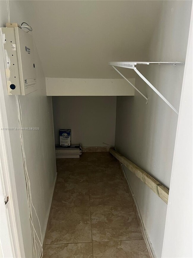 Building Photo - 9722 NW 6th Ln