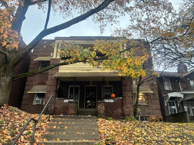 Building Photo - 2902-2904-2904 N High St