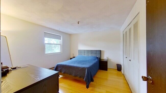 Building Photo - 115 W Squantum St