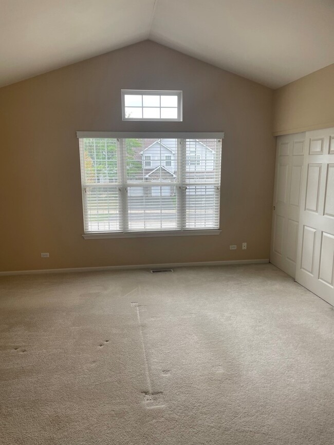 Building Photo - 3092 Kentshire Cir