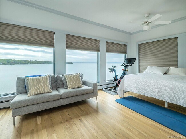 Building Photo - 24 Bay Ave