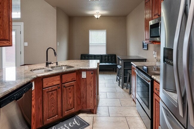 Building Photo - 210 Alyssa Dr