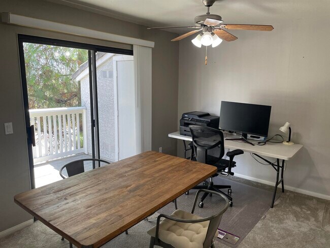 Building Photo - 15078 Avenida Venusto