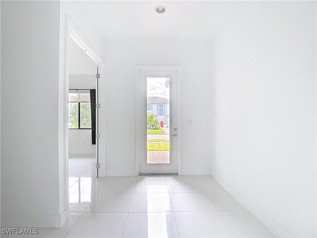 Building Photo - 5305 Marano Dr