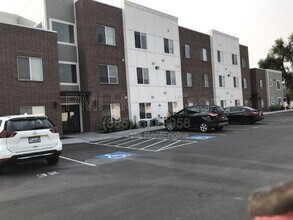 Building Photo - 2874 Kiesel Ave