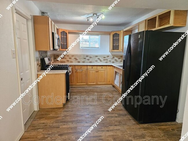 Building Photo - 13341 Camino Del Norte NE