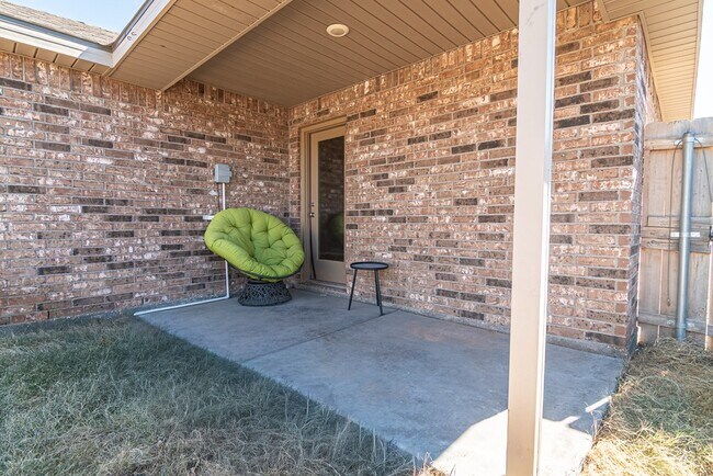 Building Photo - 1327 Masquerade Blvd