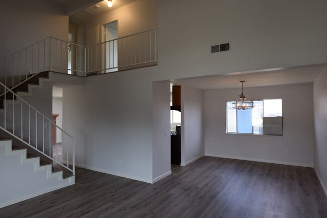 Building Photo - Verdemont Heights