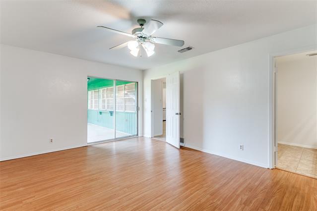 Building Photo - 2107 Briarwood Blvd