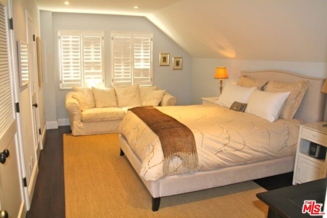 Building Photo - 10253 Valley Spring Ln