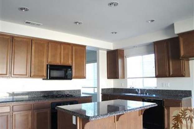 Building Photo - 41098 Dover Ct