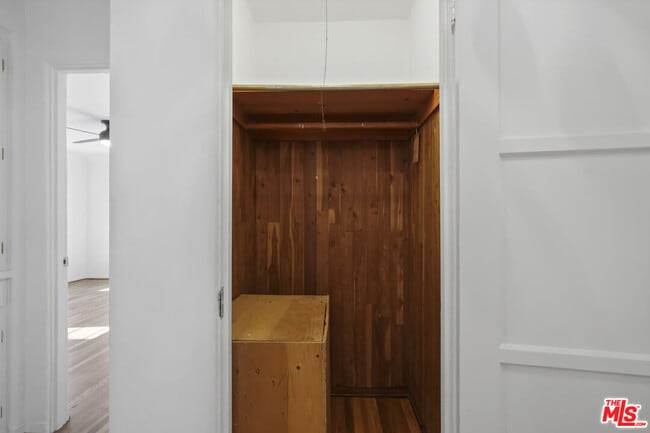 Building Photo - 1143 S Rimpau Blvd