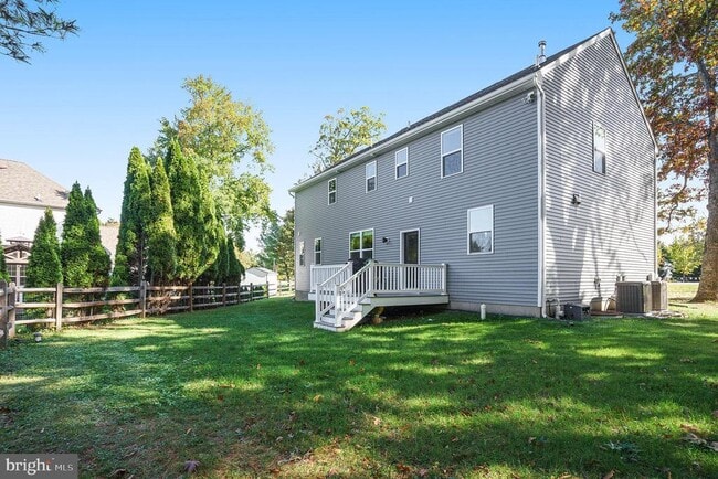 Building Photo - 340 Wartman Rd