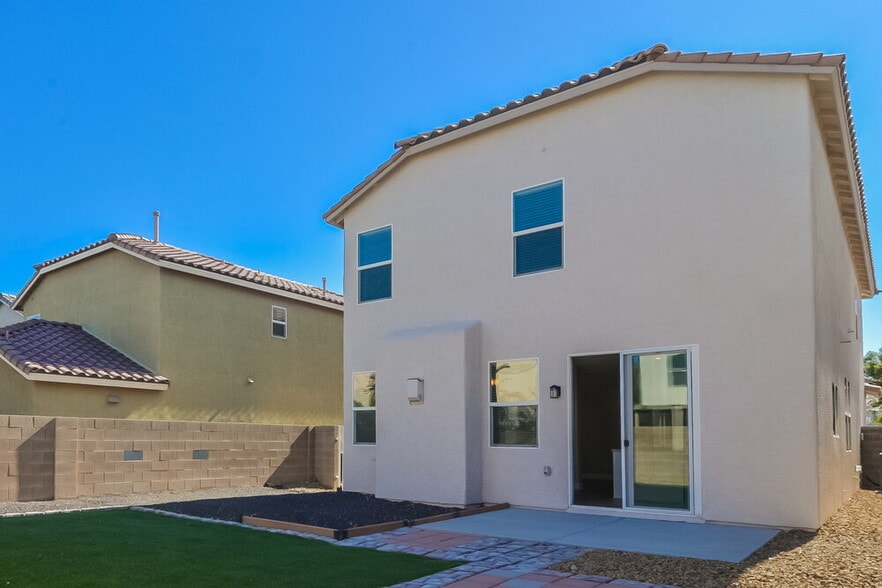 Building Photo - 6340 Climbing Vine Ave