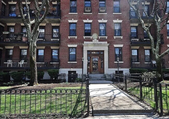 Building Photo - 1758 Commonwealth Ave