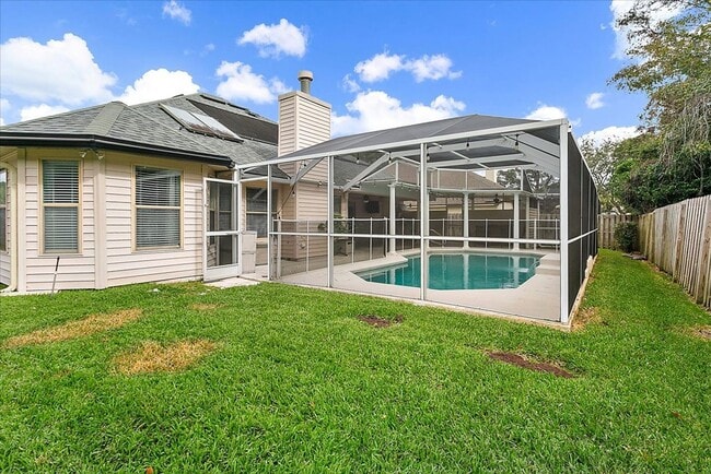 Building Photo - Beautiful Pool Home in highly desired Osprey Pointe!