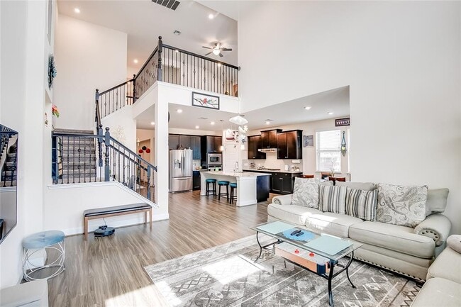 Building Photo - 508 Middle Brook Dr