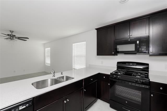 Building Photo - 8432 Fawn Creek Dr