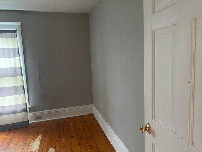 Building Photo - 685 Franklin St