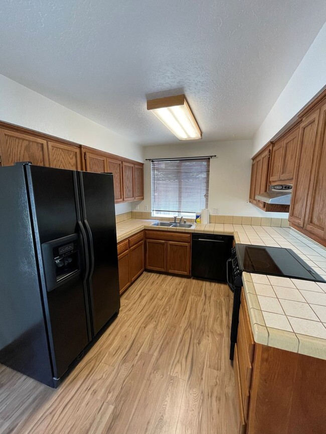 Building Photo - 4751 Scott Way