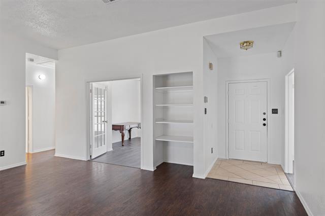 Building Photo - 5205 Wood Creek Ln