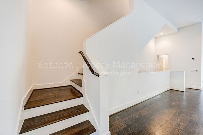 Building Photo - 2333 Sperber Ln