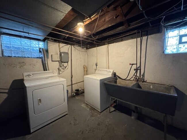 Building Photo - 308 Klotter Ave