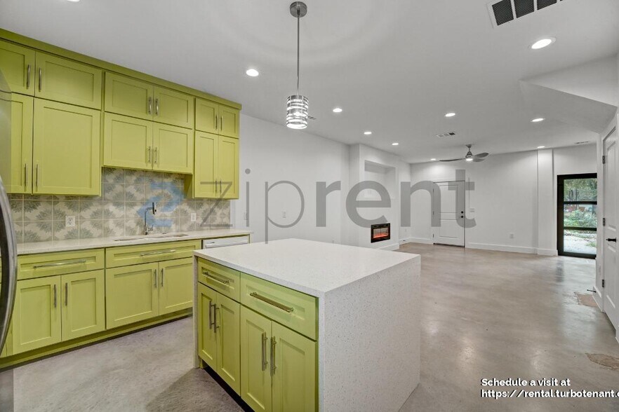 Building Photo - 124 S Mockingbird Cir