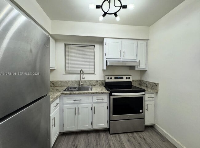 Building Photo - 7450 Miami Lakes Dr