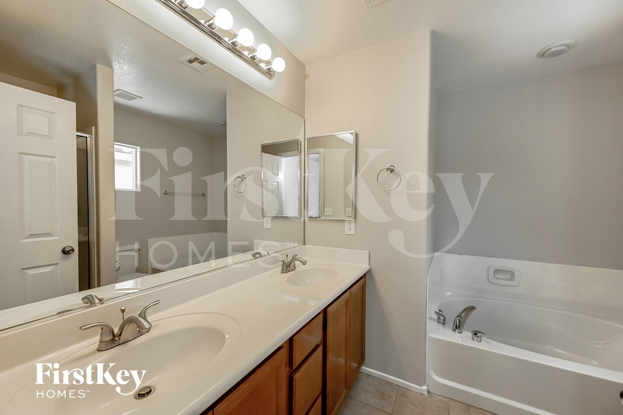 Building Photo - 8302 Time Machine Ave