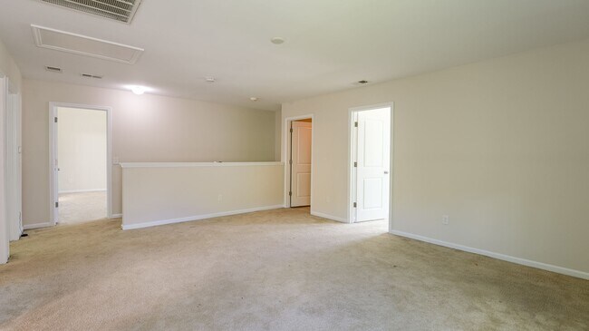 Building Photo - 4 Bedroom 2.5 Bath House in Sophia Landing...
