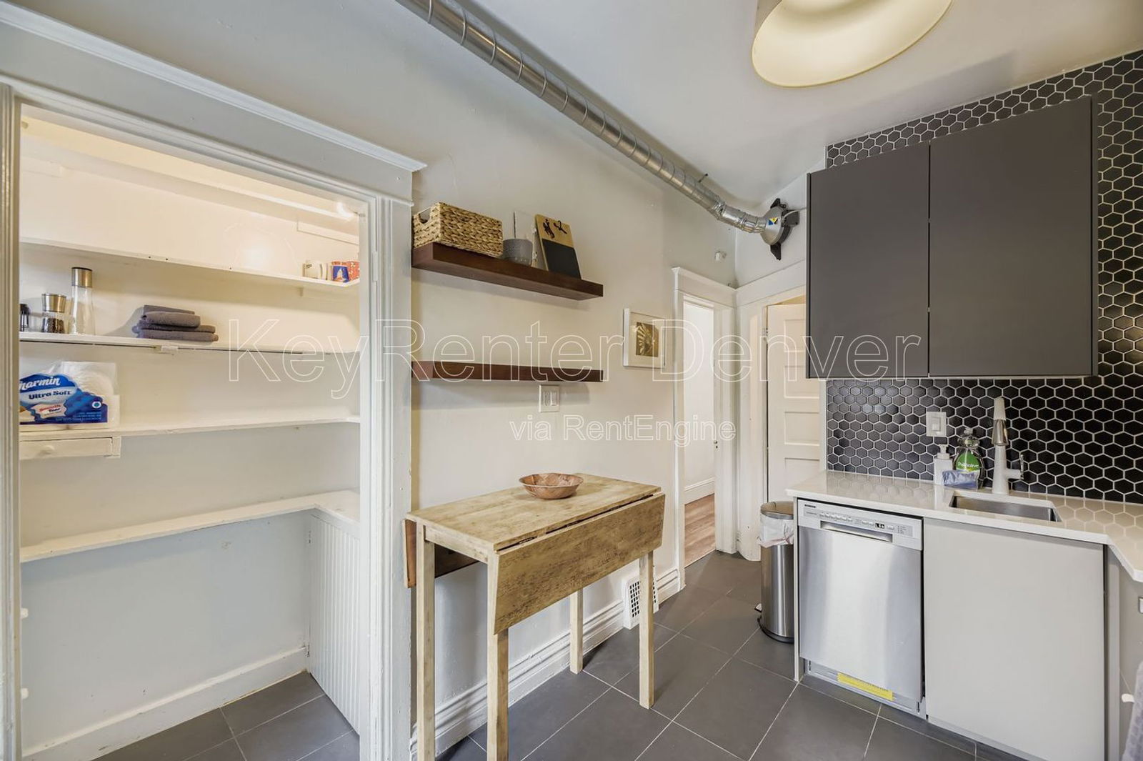 Building Photo - 227 S Logan St