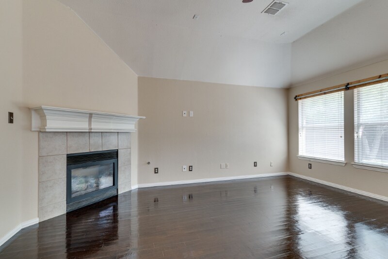 Building Photo - 6412 Autumn Trail