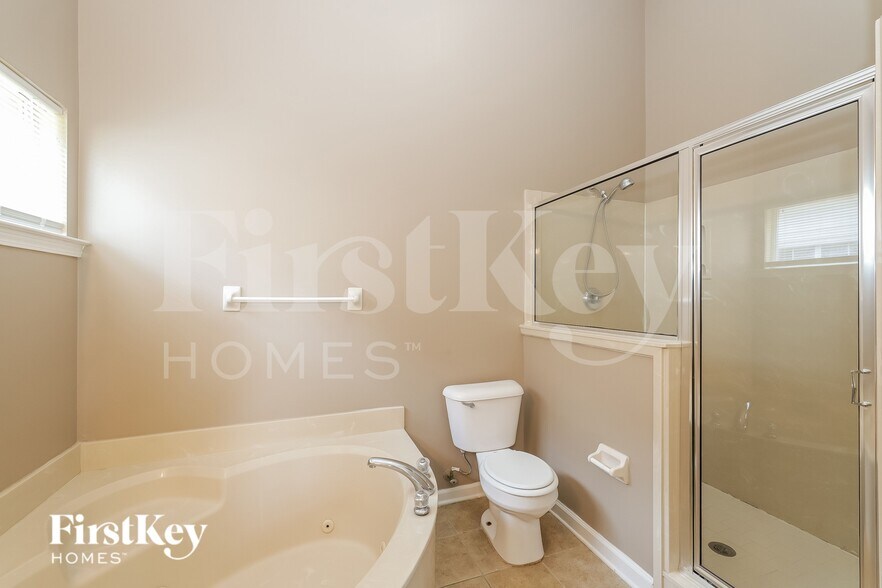 Building Photo - 3931 Neyland Valley Dr