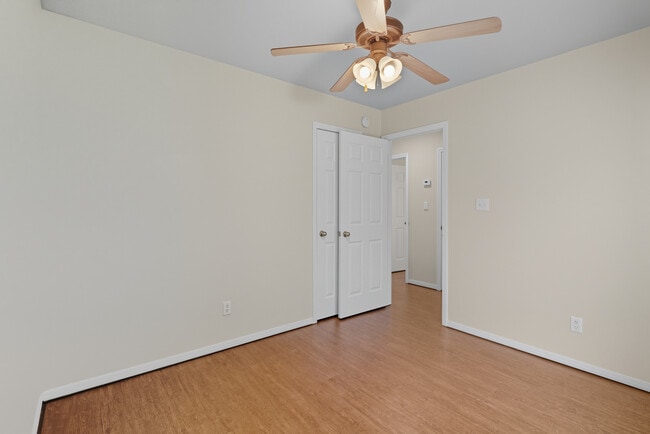Building Photo - 2912-2914 Fairway Hamlet Ct