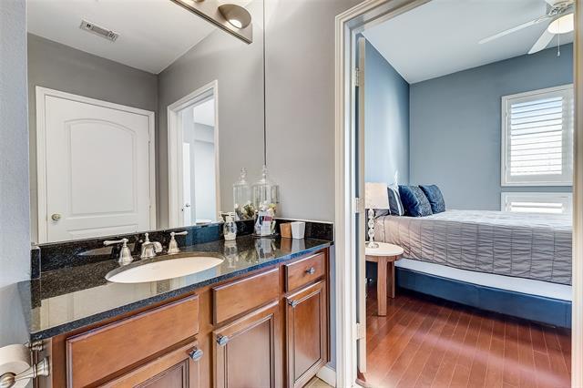 Building Photo - 3225 Turtle Creek Blvd