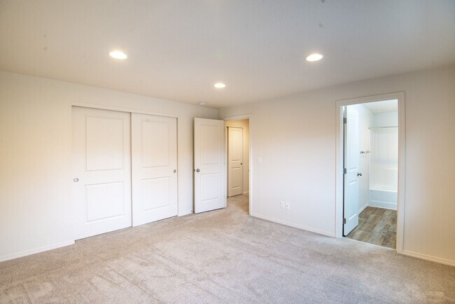 Building Photo - Heathwood - VPM484650H-6