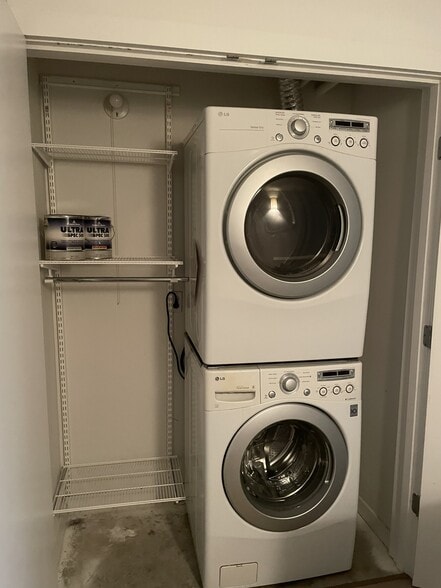 In unit laundry - 25 Channel Ctr St