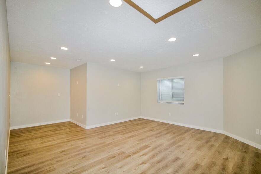 Building Photo - 1484 E 1230 S