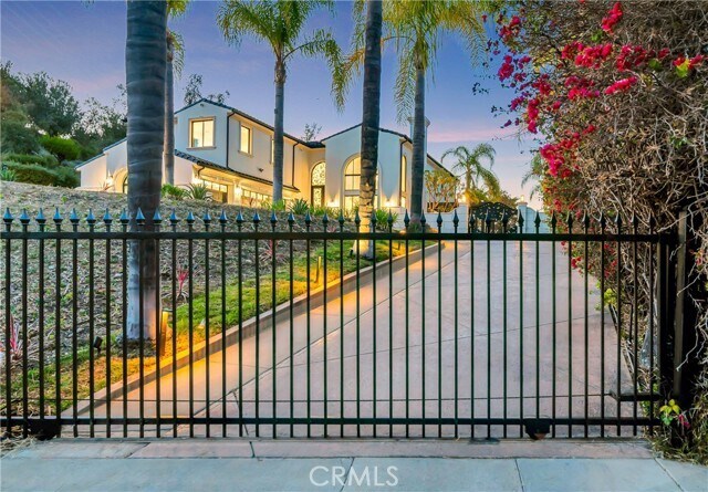 Building Photo - 4165 Elm View