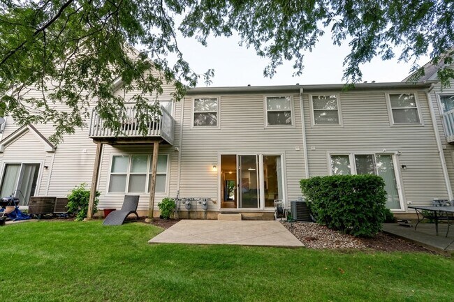 Building Photo - 2943 Stonewater Dr