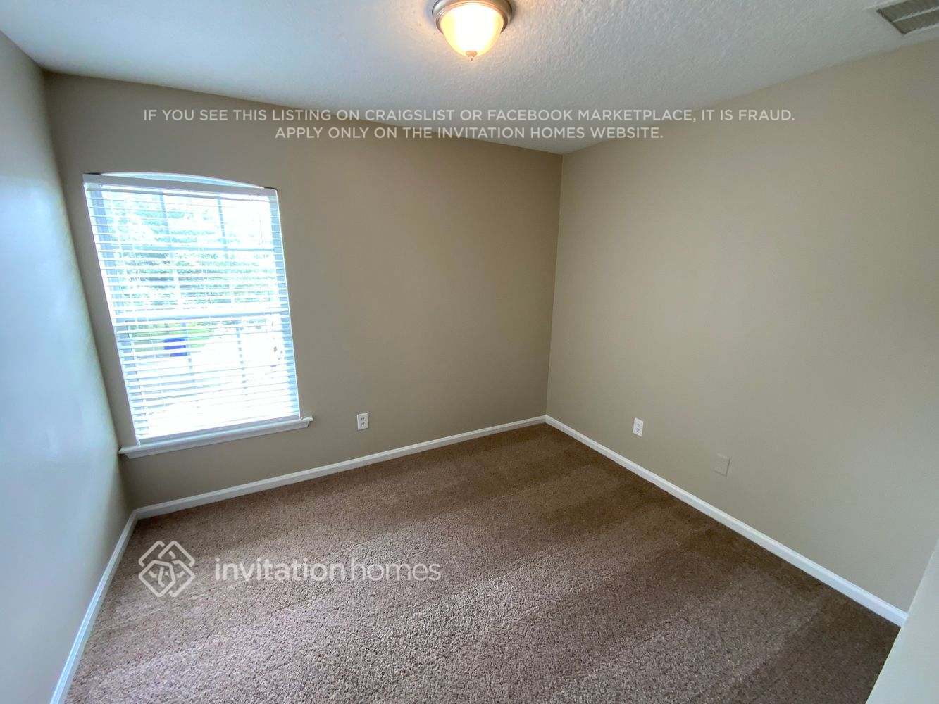 Building Photo - 1420 Blue Spring Ct