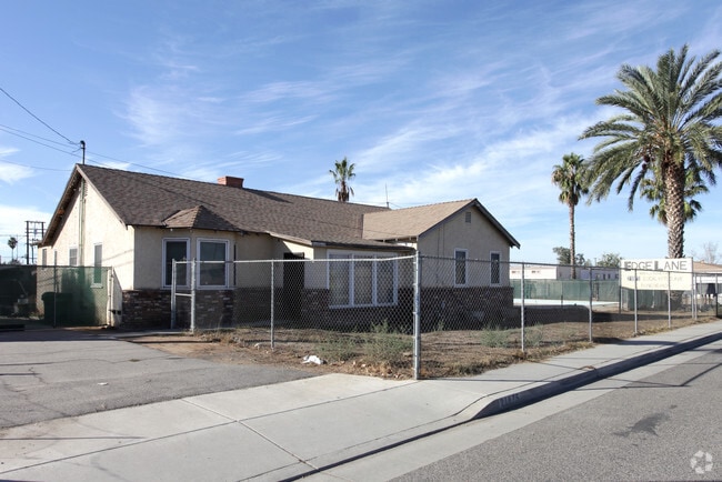 Building Photo - Edgelane Mobile Home Park