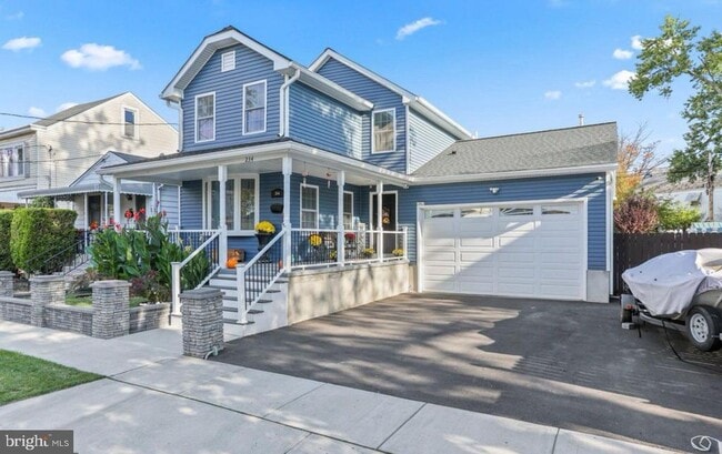 Building Photo - 234 Howell St