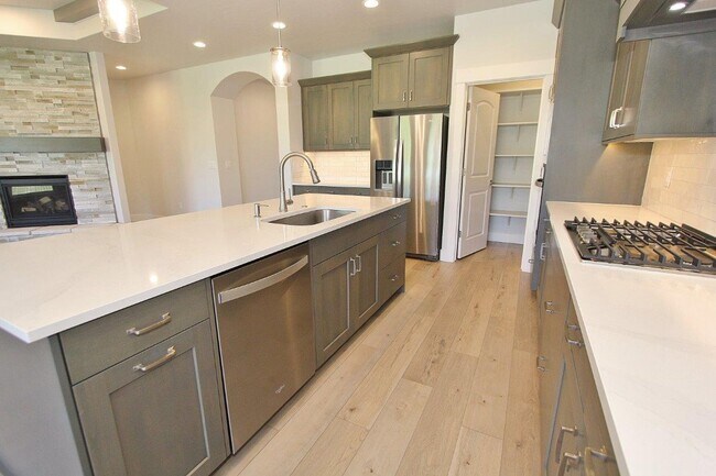 Building Photo - Immaculate Single-Level Home in Reveille de Valor