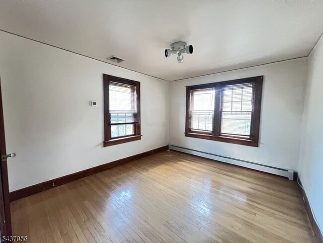 Building Photo - 325 Bogert Ave