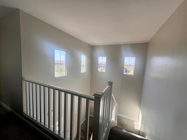 Building Photo - 9922 E Tahoe Ave