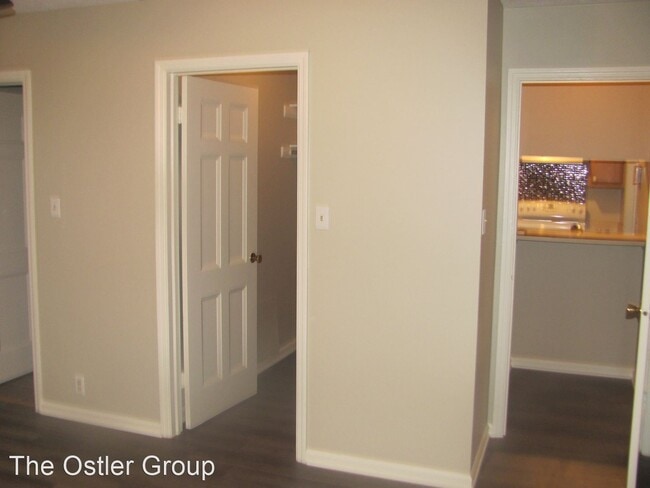 Building Photo - 2 br, 2 bath House - 1121 Canterbury Ct