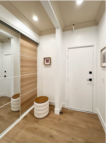 Building Photo - 1445 Tamarind Ave